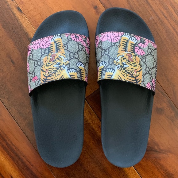 gucci pursuit flat flora canvas slide sandals